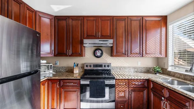 $449,000 | 8146 Lemon Grove Way, Unit B, Lemon Grove, CA 91945