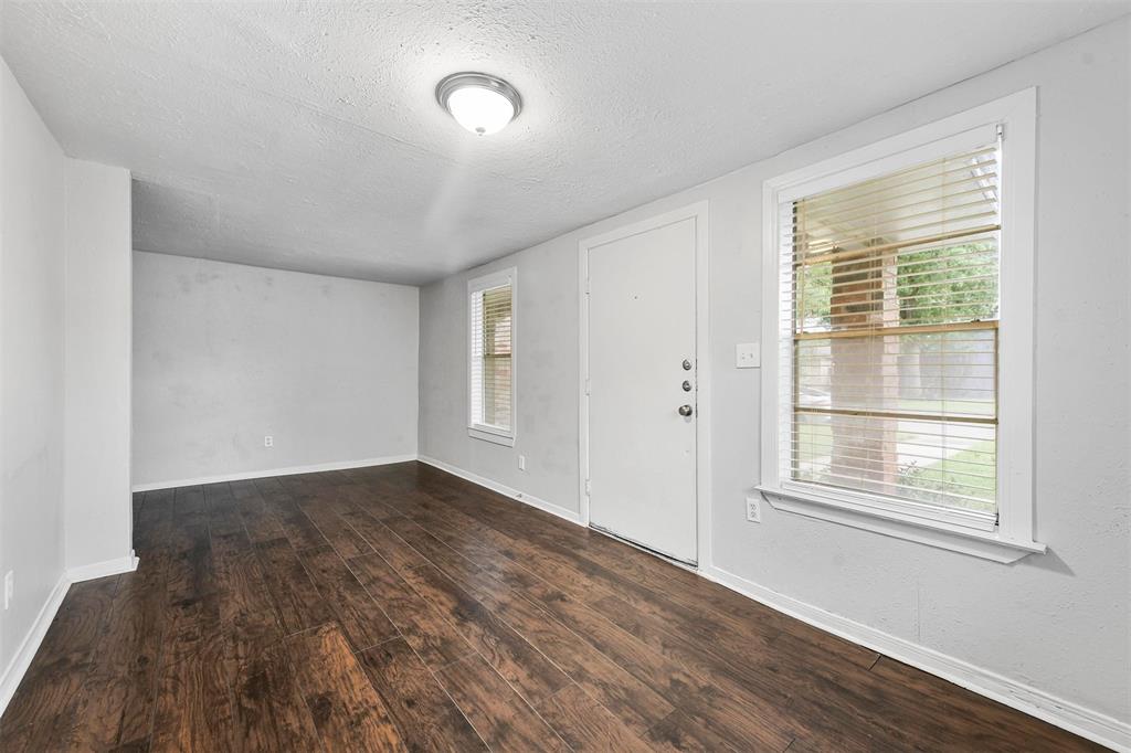 521 Ruth Street, Unit A Denton, TX 76205 - Photo 3 of 20 Gallery Image 3