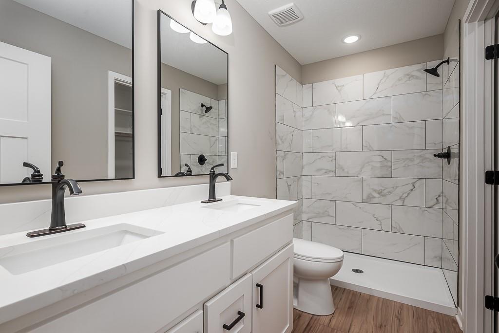 1318 159th Street Basehor, KS 66007 - Photo 10 of 15