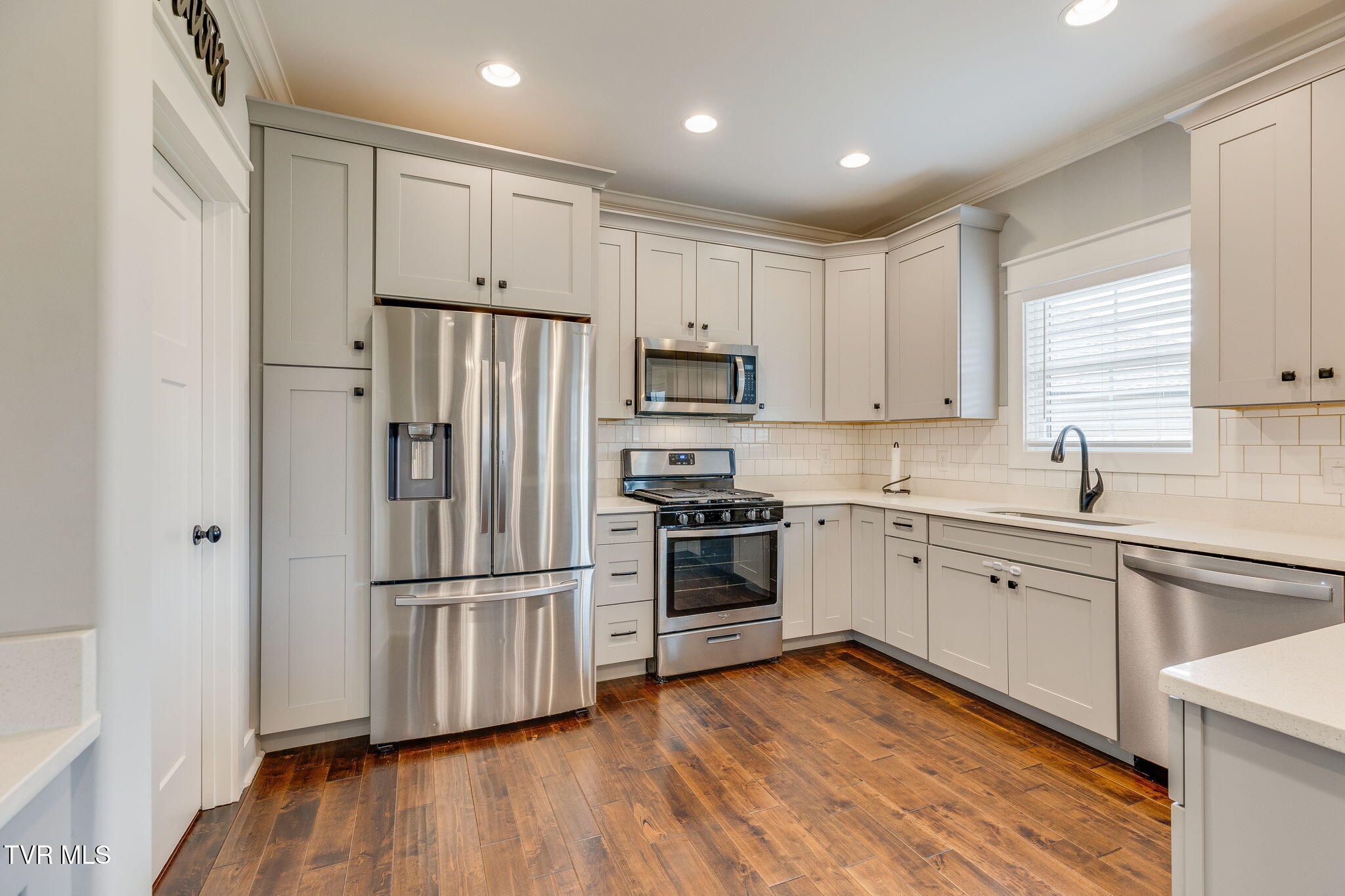 3180 Allison Meadows Piney Flats, TN 37686 - Photo 11 of 42 012