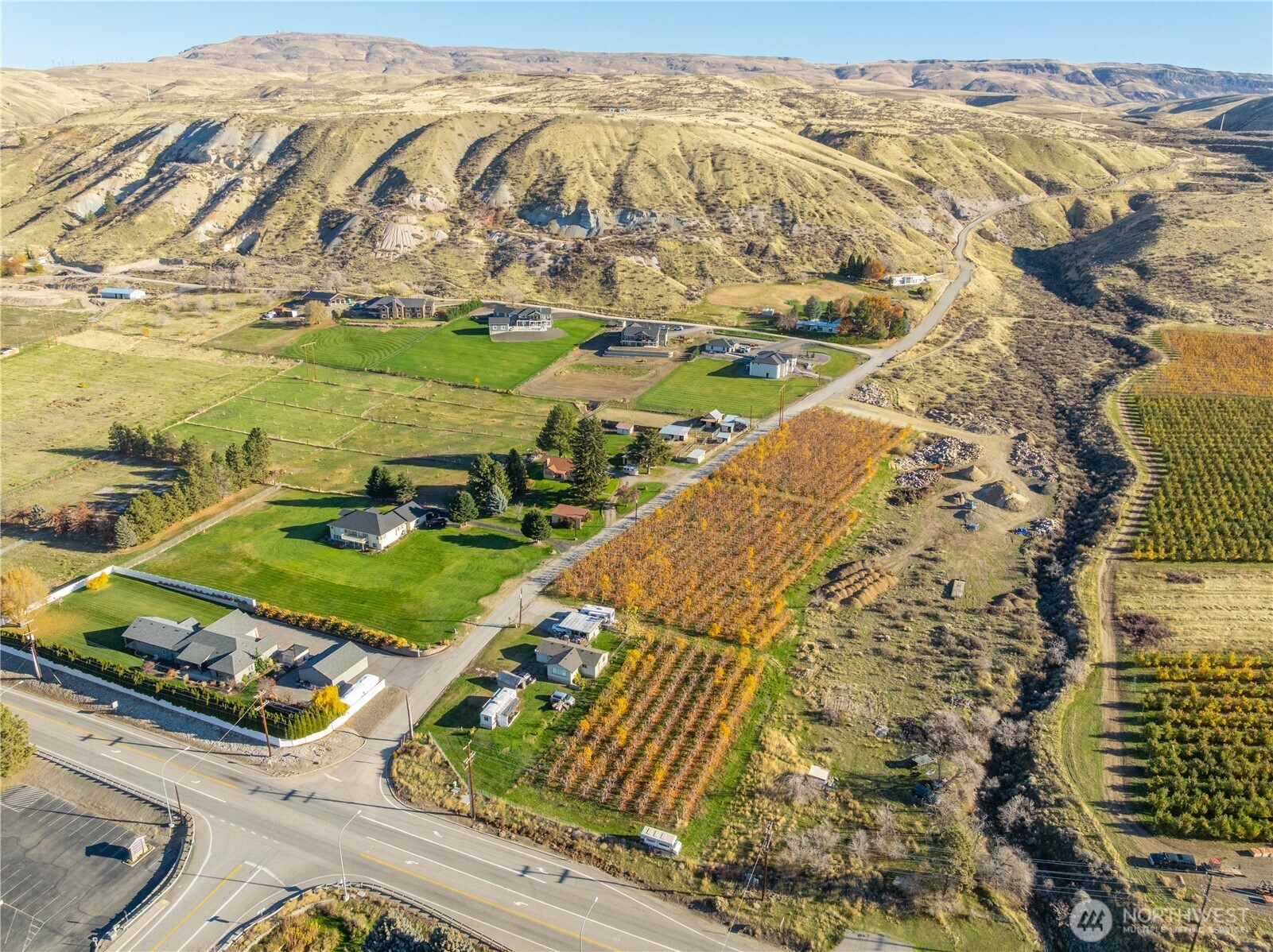 20 Blue Grade Road East Wenatchee, WA 98802 - Photo 6 of 8