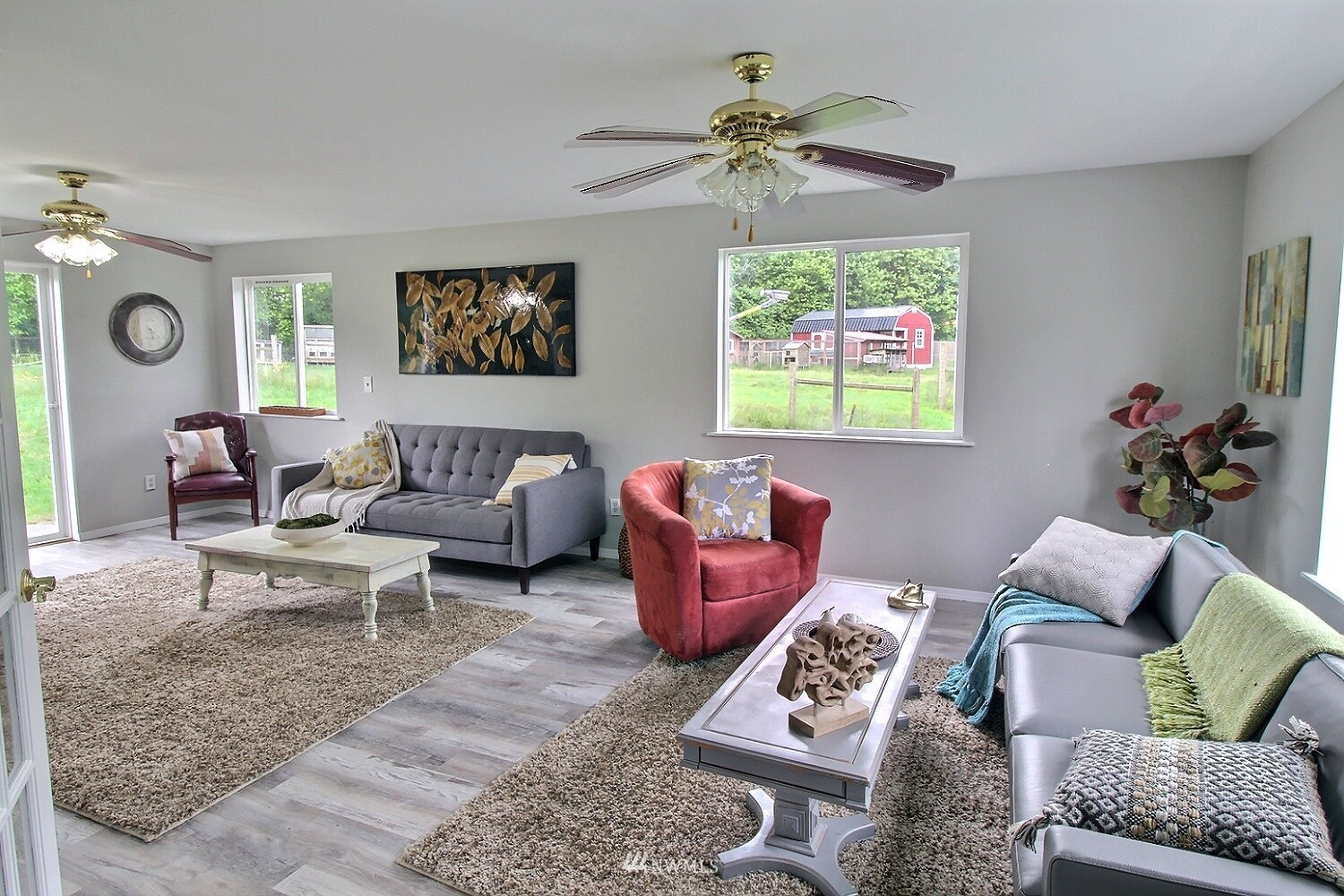 156 Elk Creek Road Chehalis, WA 98532 - Photo 3 of 39 a living room with furniture and a window