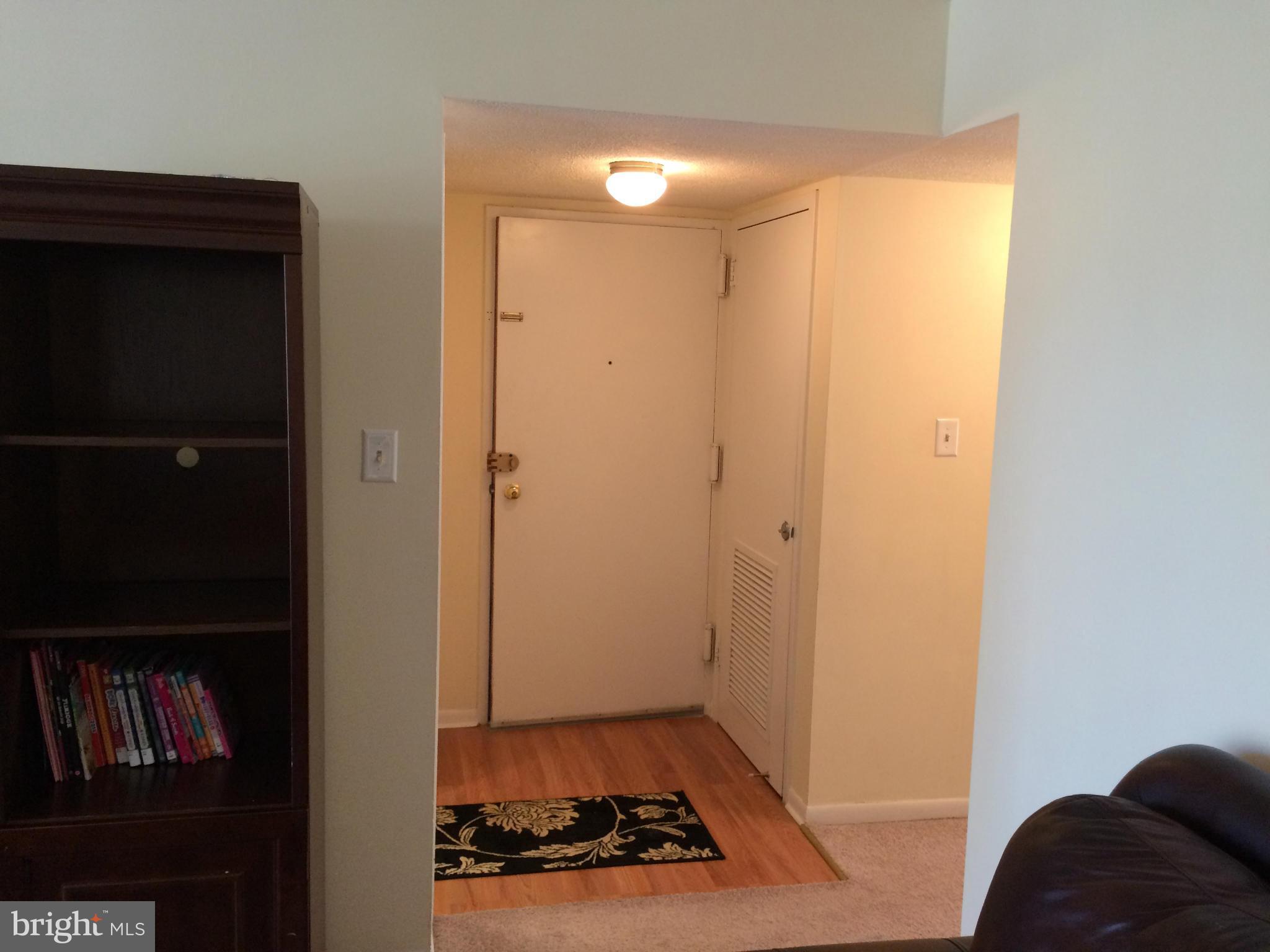 1558 Northgate Square, Unit 21A Reston, VA 20190 - Photo 9 of 18 Viewfoyer