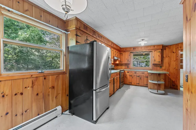 $928,000 | 20-21 Bass Cove, Oakland, ME 04963