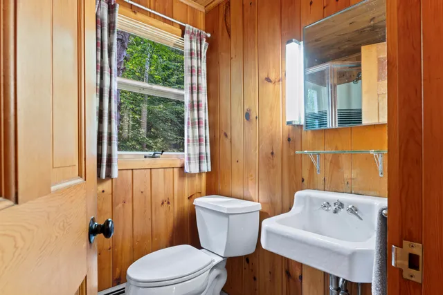 $928,000 | 20-21 Bass Cove, Oakland, ME 04963