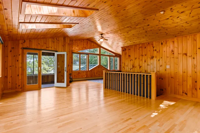 $928,000 | 20-21 Bass Cove, Oakland, ME 04963