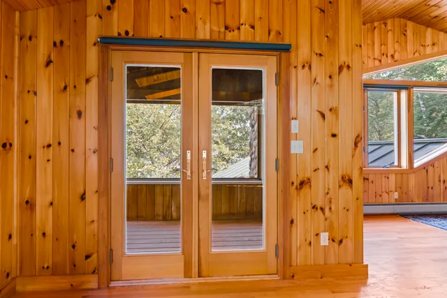 $928,000 | 20-21 Bass Cove, Oakland, ME 04963