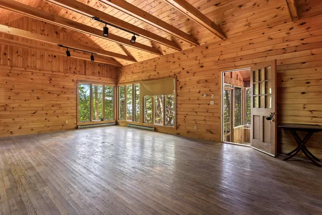 $928,000 | 20-21 Bass Cove, Oakland, ME 04963