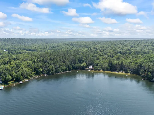 $928,000 | 20-21 Bass Cove, Oakland, ME 04963