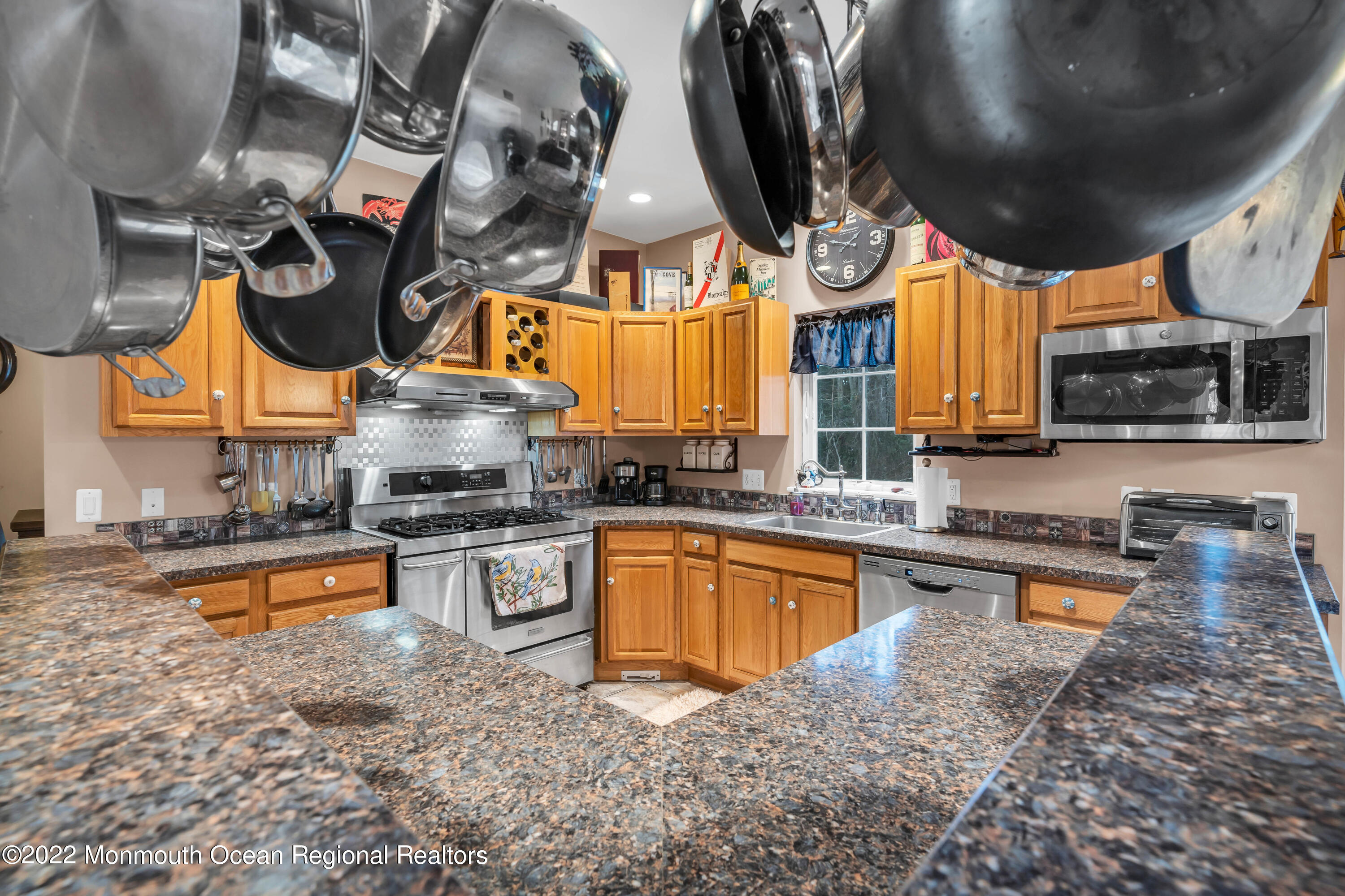 33 Sloop Creek Road Bayville, NJ 08721 - Photo 6 of 62 007_dsc07649