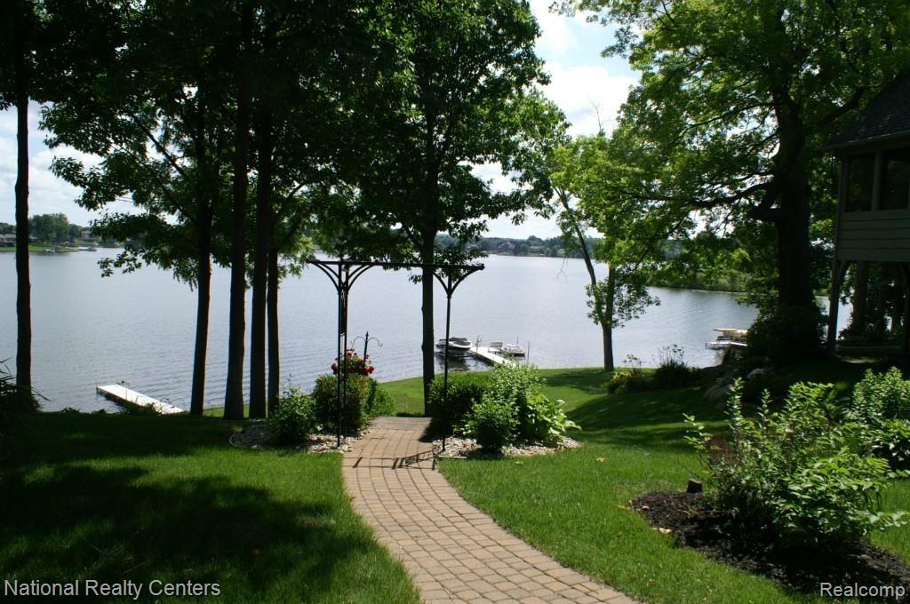 9225 Ridge Road Goodrich, MI 48438 - Photo 10 of 43 PICT0031.jpg