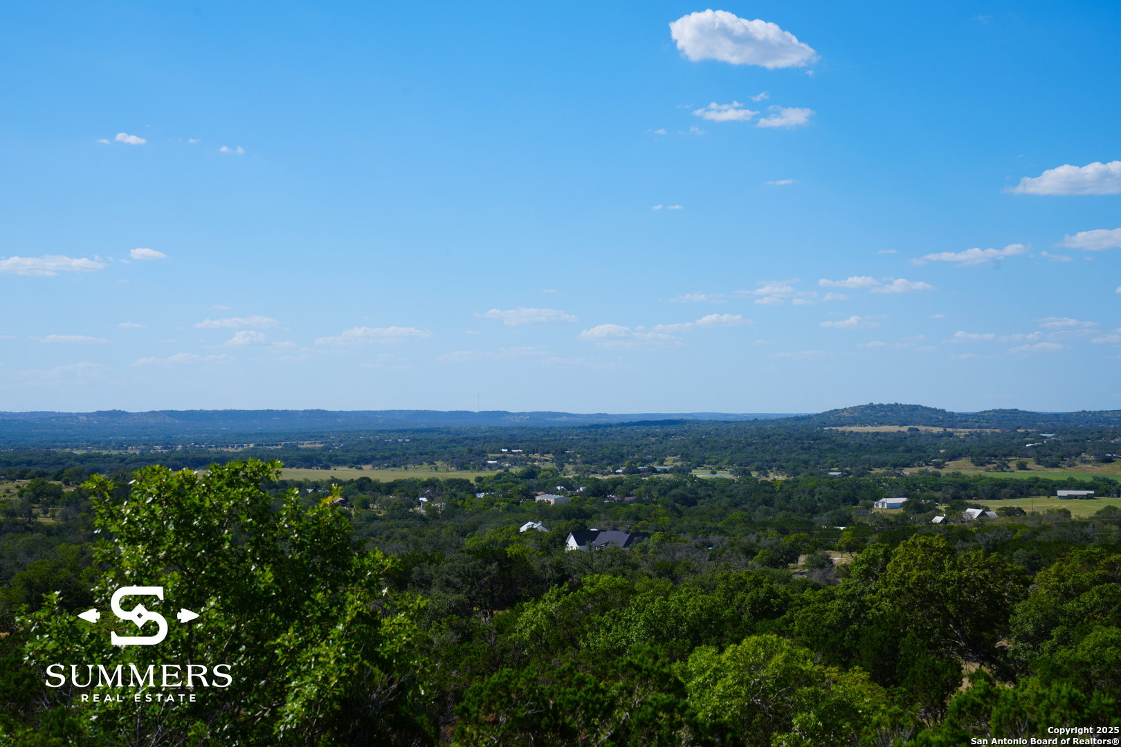 502 Waring Welfare Road Boerne, TX 78006 - Photo 15 of 33 a view of a city
