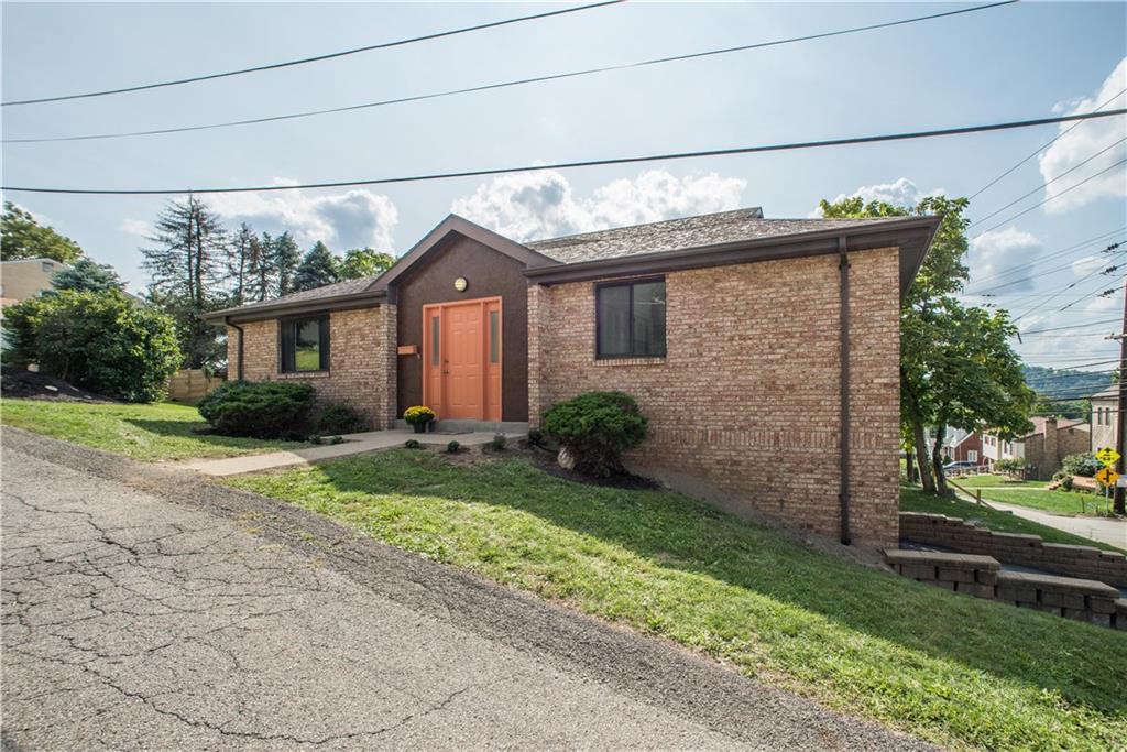 516 Friday Road Pittsburgh, PA 15209 - Photo 1 of 23 Gallery Image 1