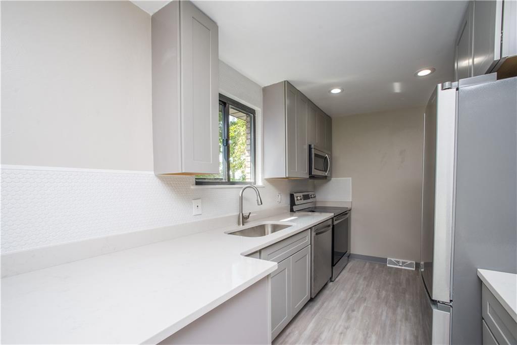 516 Friday Road Pittsburgh, PA 15209 - Photo 7 of 23 Gallery Image 7