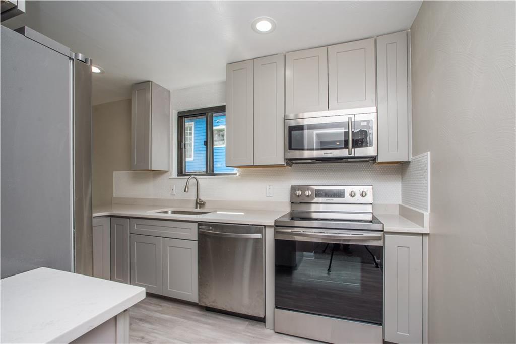 516 Friday Road Pittsburgh, PA 15209 - Photo 8 of 23 Gallery Image 8
