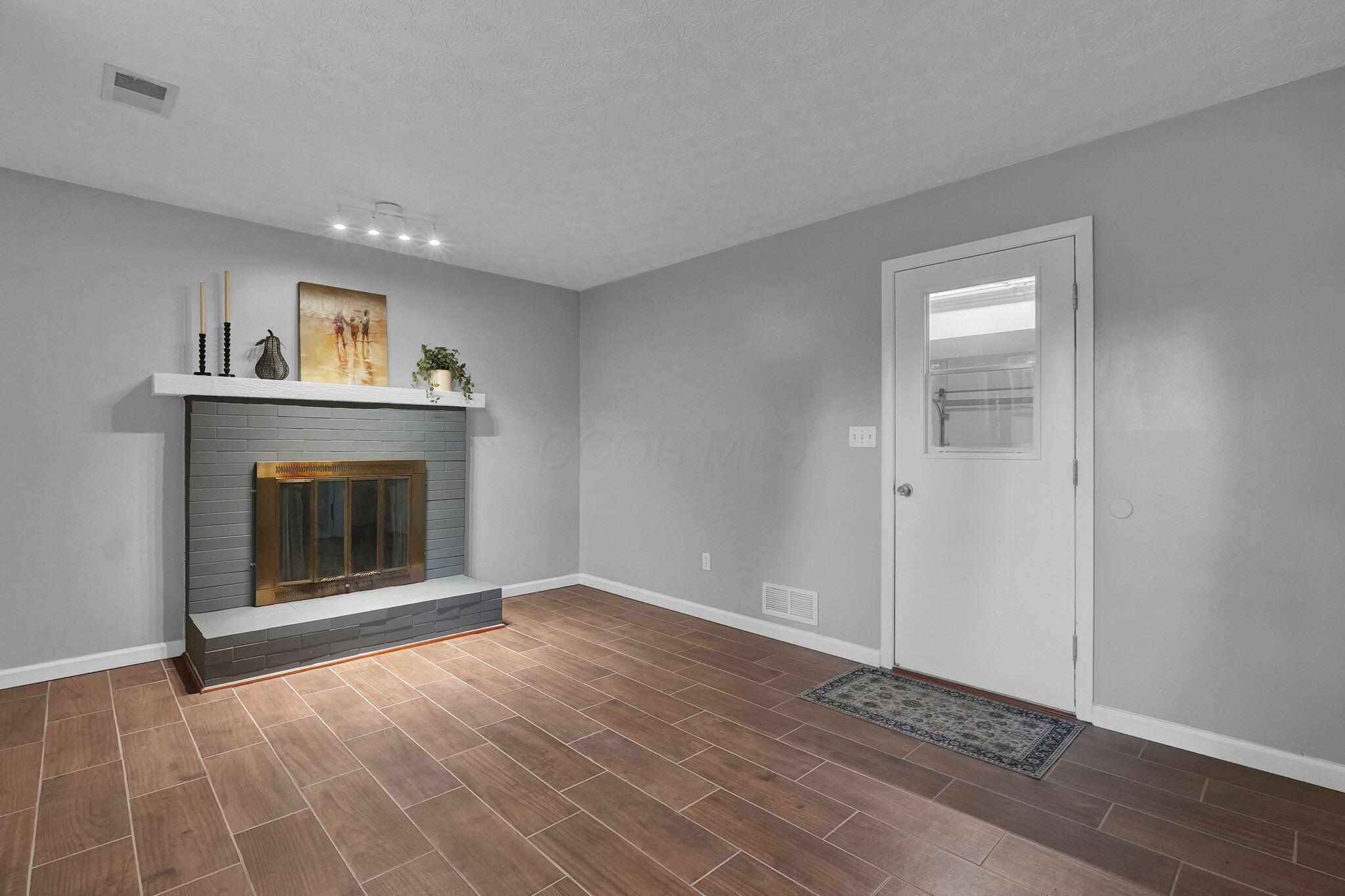 1270 Francisco Road Columbus, OH 43220 - Photo 28 of 36 28-web-or-mls-1270-francisco-rd