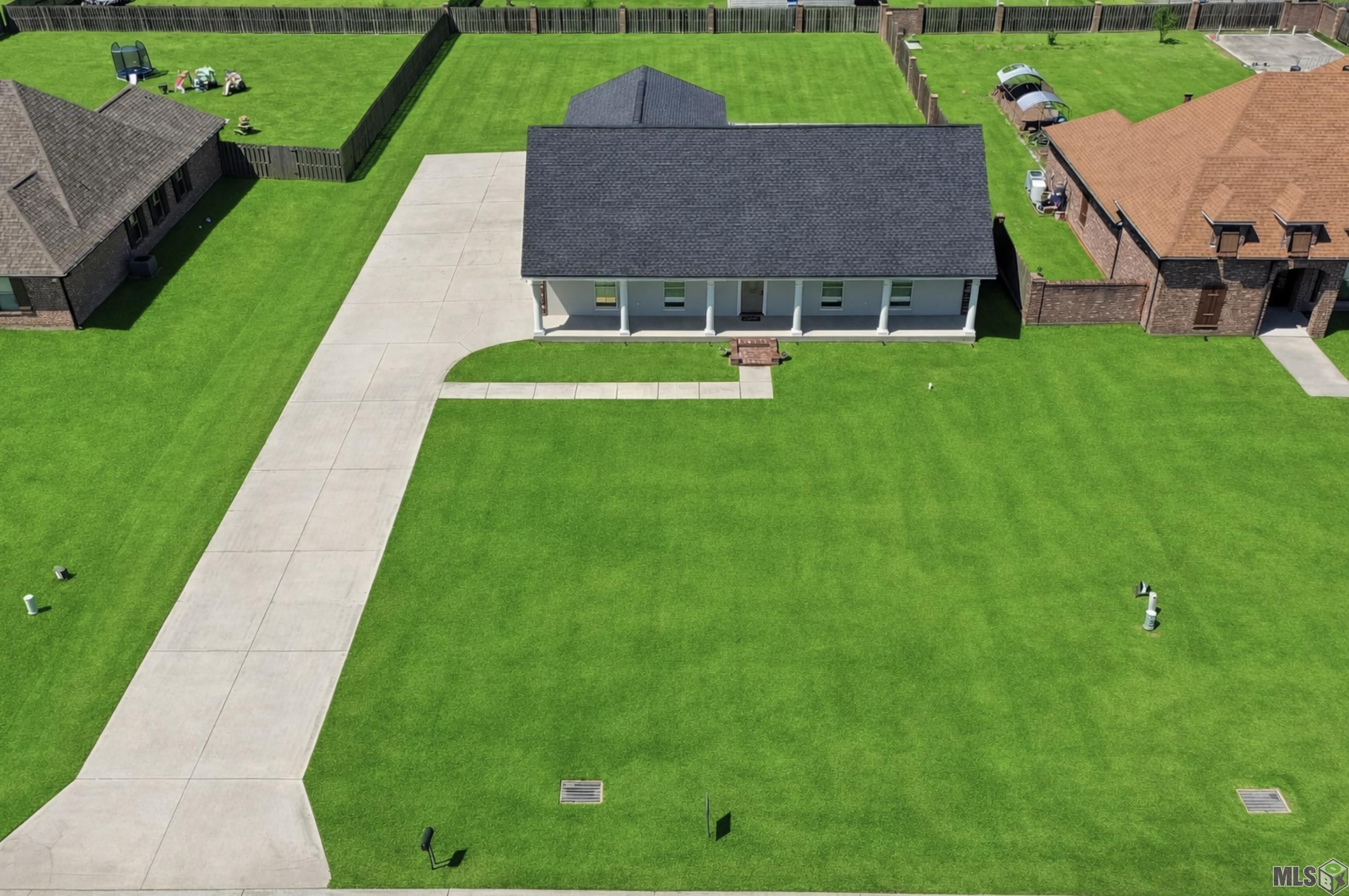 214 Exeter Run Houma, LA 70360 - Photo 1 of 2