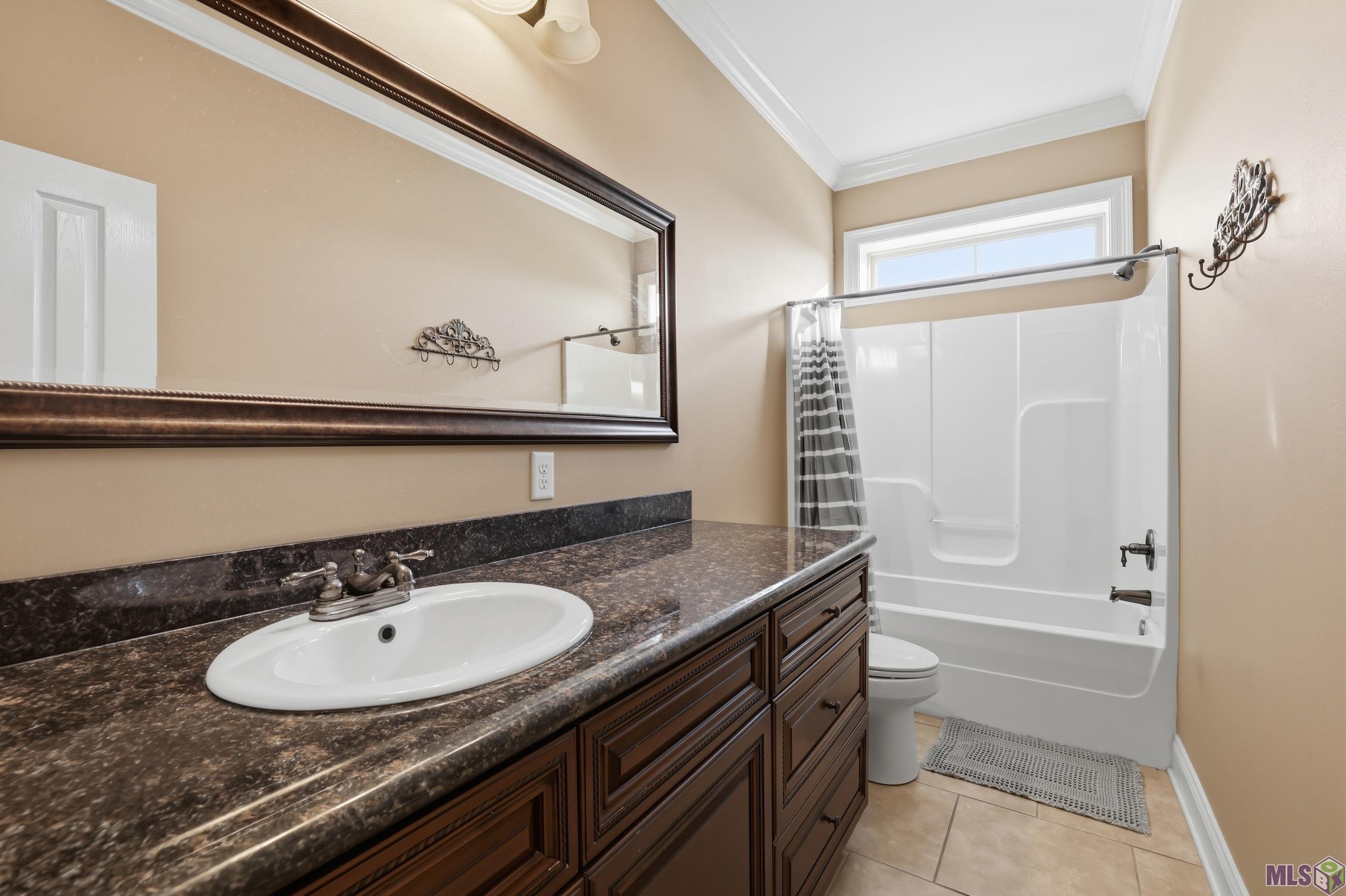 214 Exeter Run Houma, LA 70360 - Photo 5 of 11