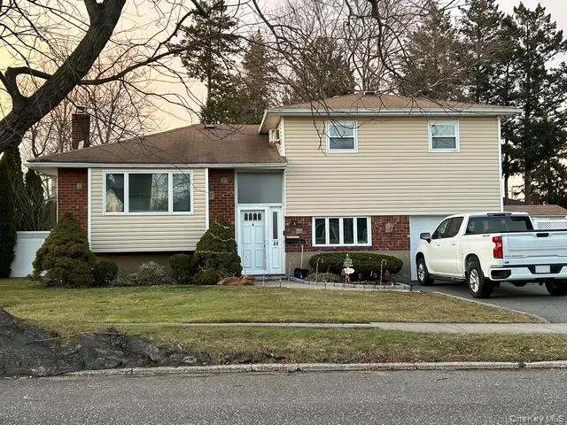 $4,500 | 64 Eileen Avenue, Plainview, NY 11803