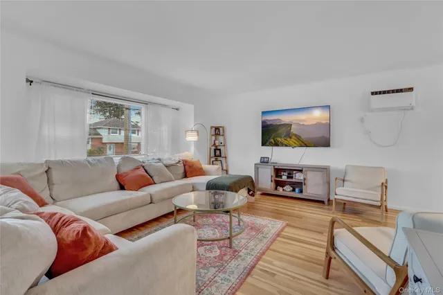 $4,500 | 64 Eileen Avenue, Plainview, NY 11803