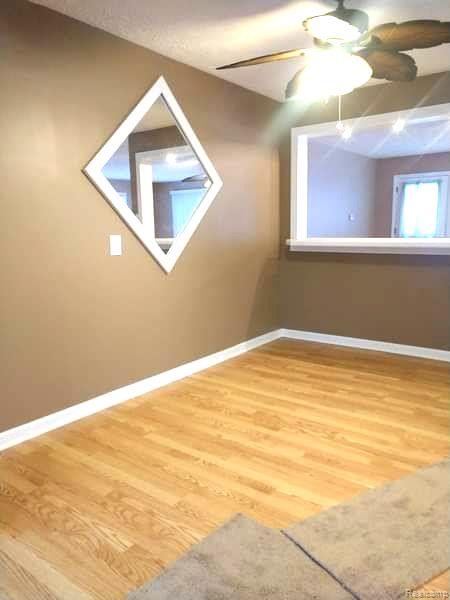2507 Liter Road Lake Orion, MI 48359 - Photo 38 of 65 Gallery Image 38