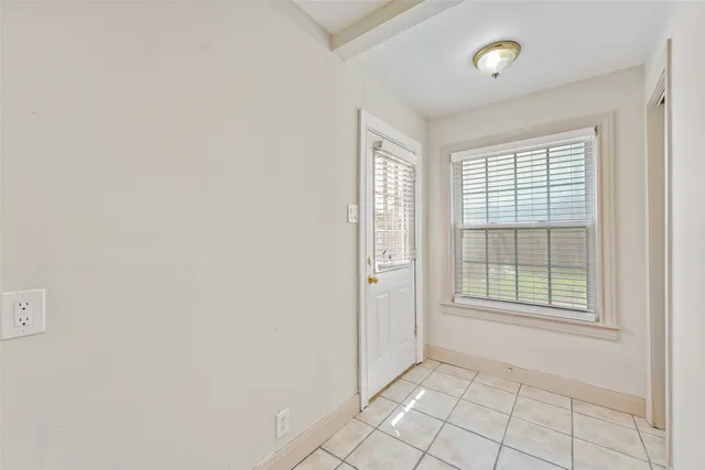 $1,825 | 1637 Castle Court, Houston, TX 77006