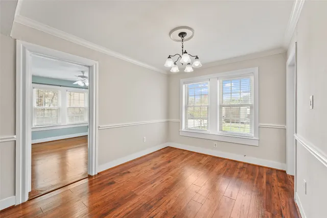 $1,825 | 1637 Castle Court, Houston, TX 77006