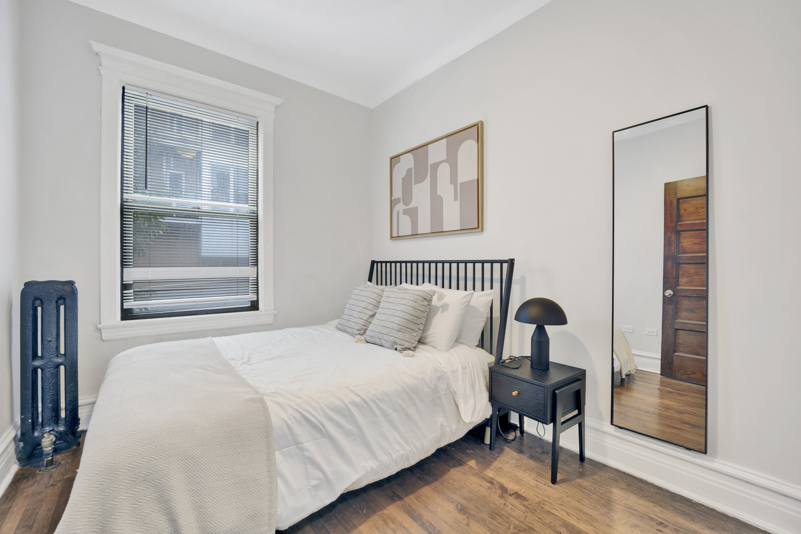 1004 West Dakin Street, Unit 3 Chicago, IL 60613 - Photo 6 of 11
