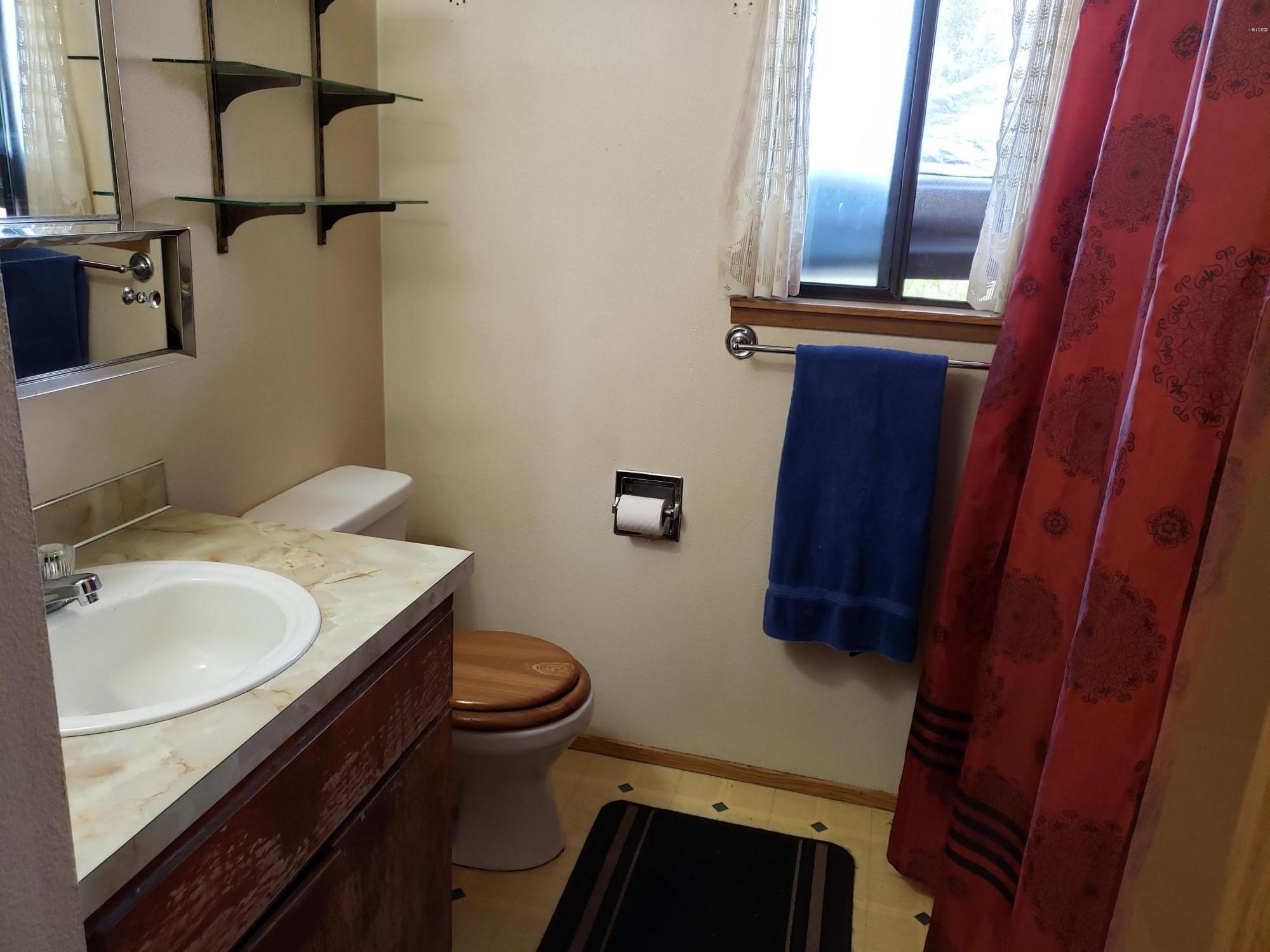 373 East Logsden Road Siletz, OR 97380 - Photo 11 of 11 Bathroom