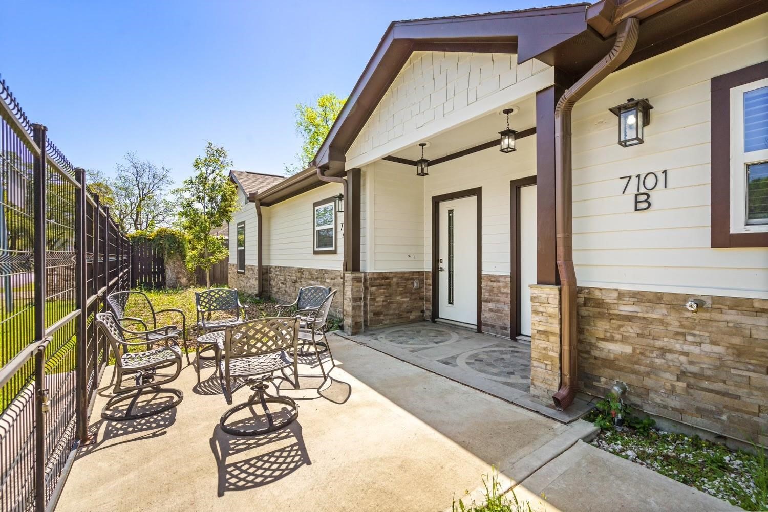 7101 Foster Street, Unit A Houston, TX 77021 - Photo 1 of 19