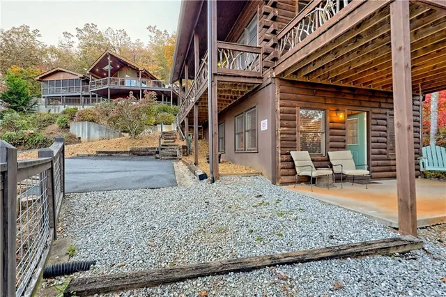 $1,595,000 | 9406 Bridge Creek Road, Tiger, GA 30576