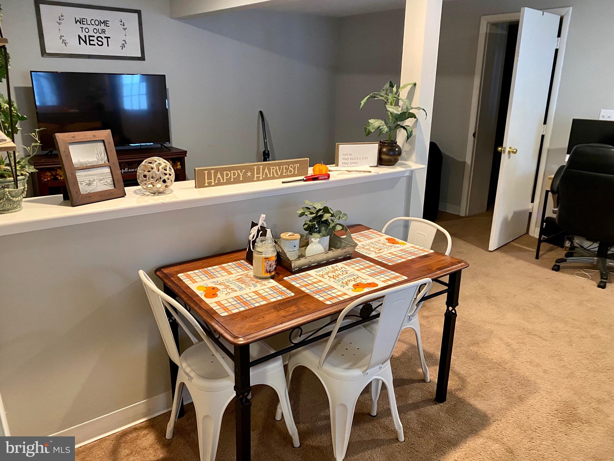 118 North Market Street, Mechanicsburg, PA 17055 Compass