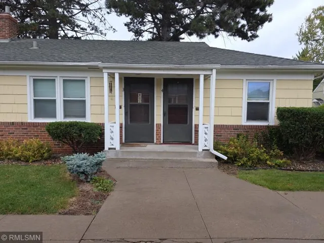 $1,175 | 656 Cleveland Avenue South, Unit 4, St. Paul, MN 55116