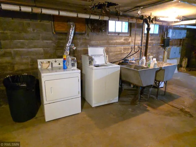 $1,175 | 656 Cleveland Avenue South, Unit 4, St. Paul, MN 55116