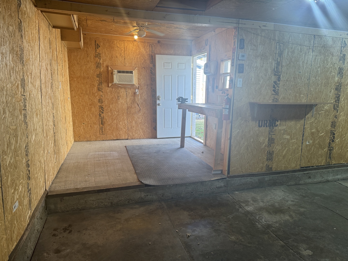 219 South Jackson Street Clinton, IL 61727 - Photo 13 of 50