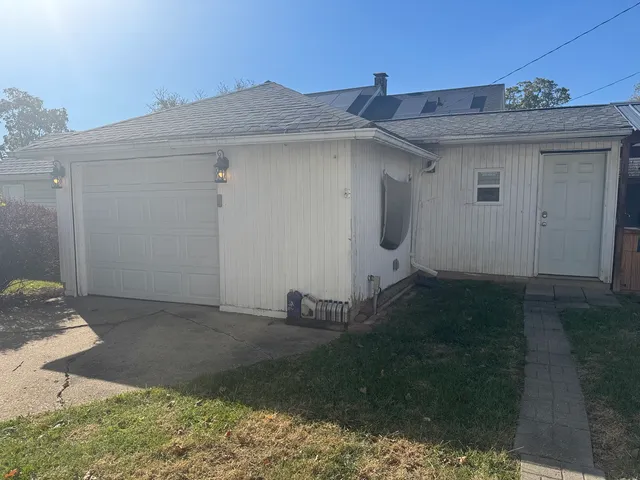 $139,500 | 219 South Jackson Street, Clinton, IL 61727