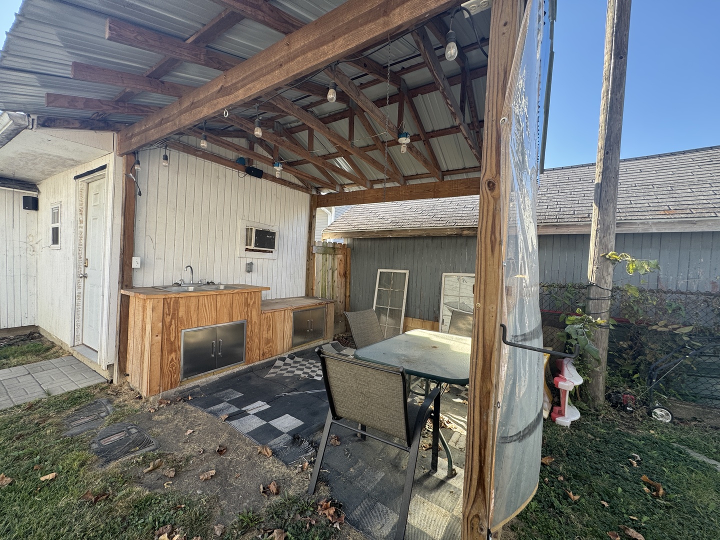 219 South Jackson Street Clinton, IL 61727 - Photo 6 of 50