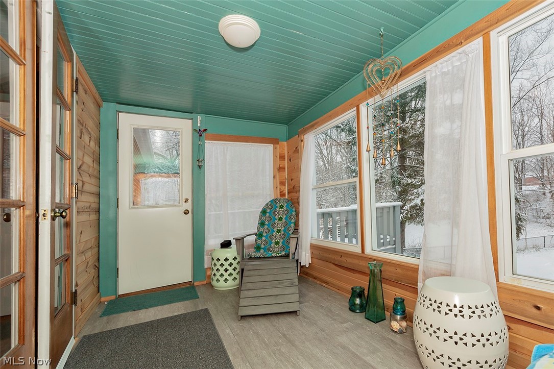 5004 Farnhurst Road Cleveland, OH 44124 - Photo 17 of 35