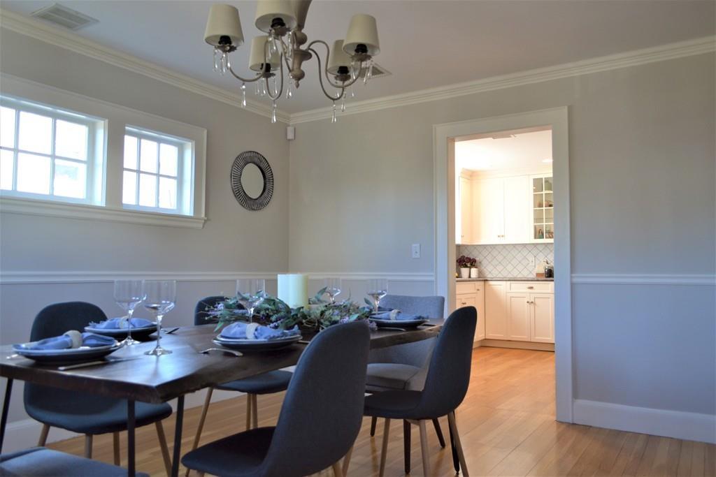 296 Russett Road Brookline, MA 02467 - Photo 10 of 29