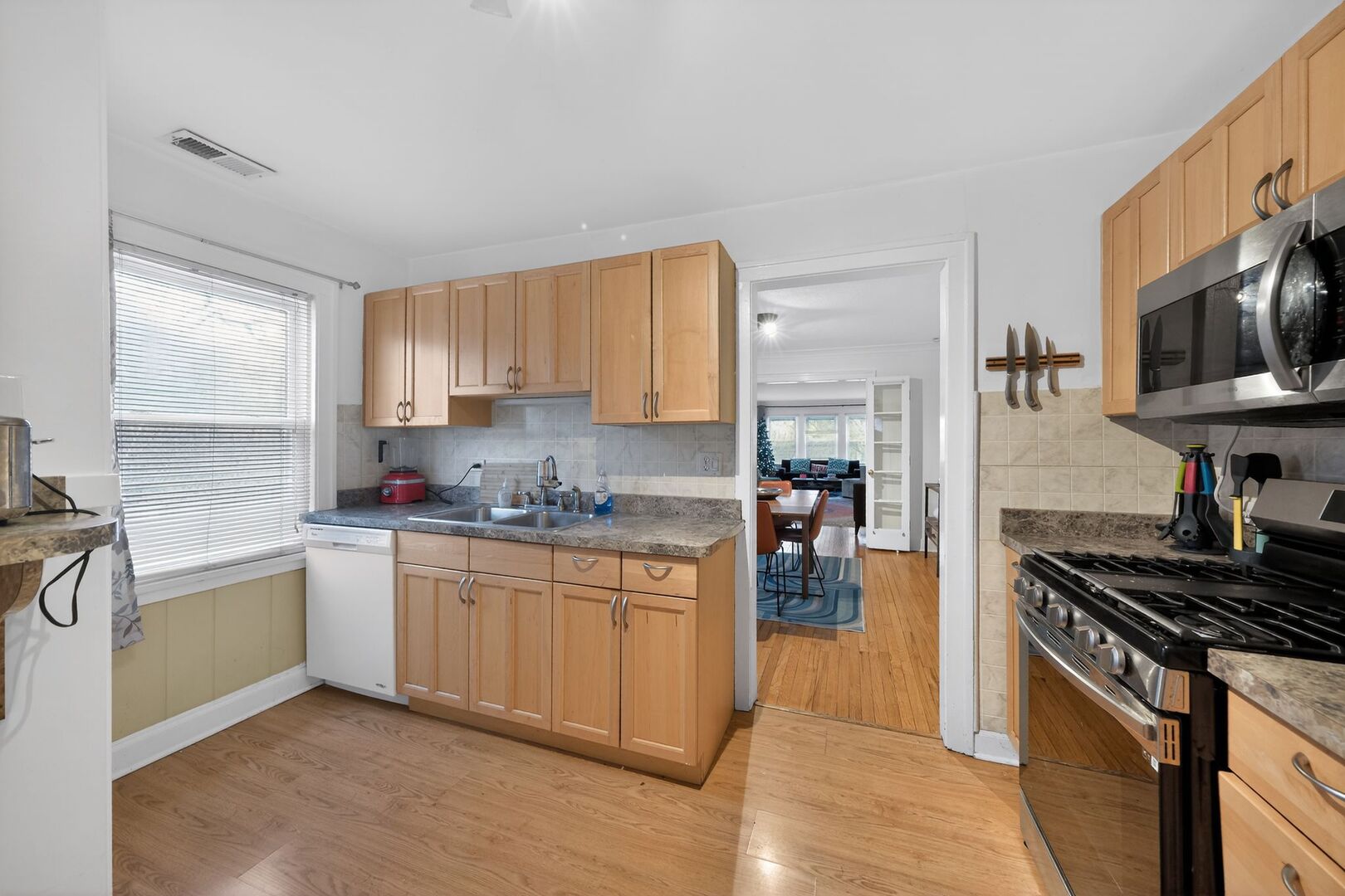 979 Vine Street Winnetka, IL 60093 - Photo 19 of 35
