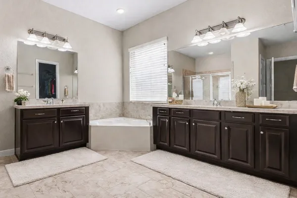 $675,000 | 27975 Presley Park Drive, Spring, TX 77386
