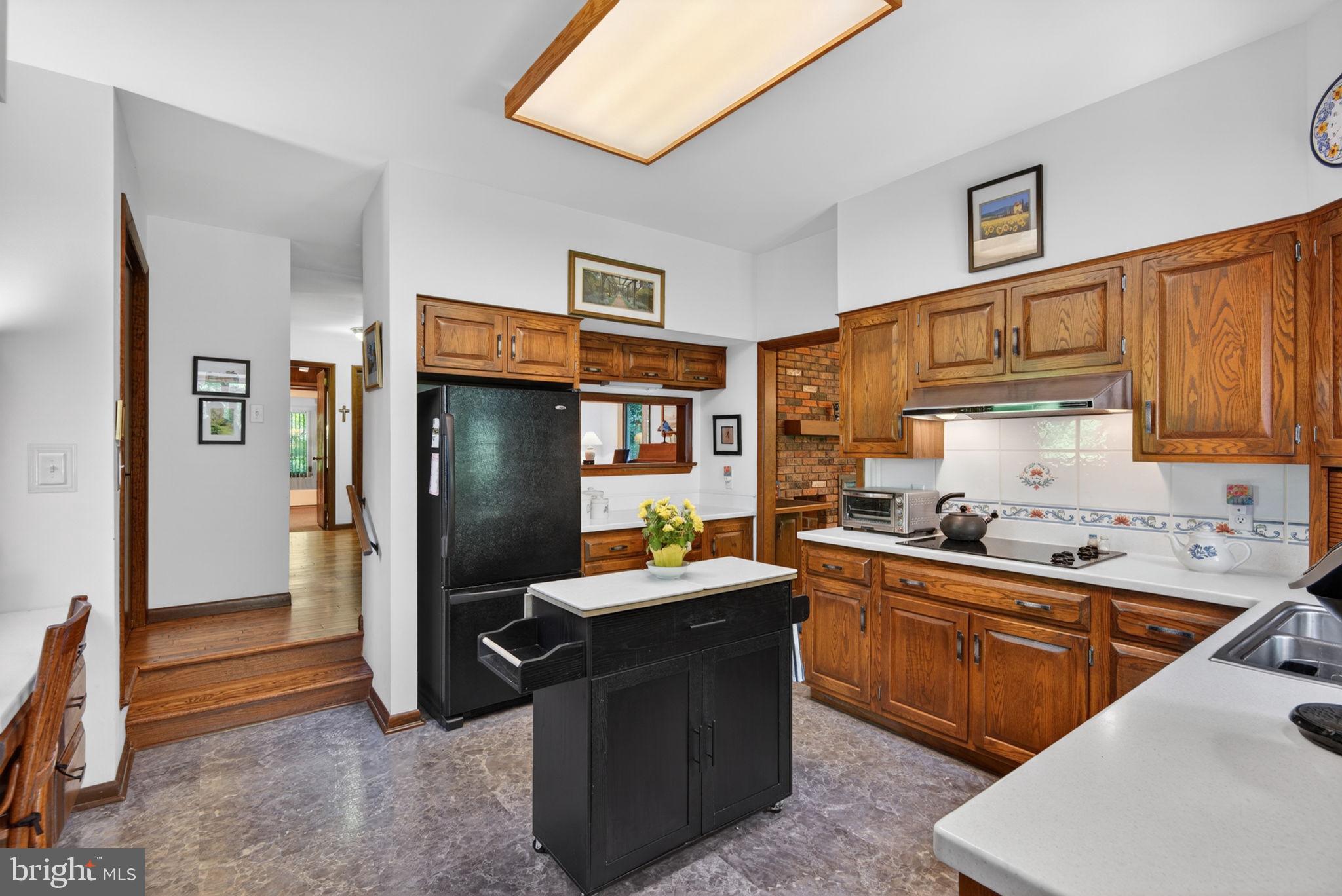 2624 Spring Valley Road Lancaster, PA 17601 - Photo 21 of 71 Kitchen