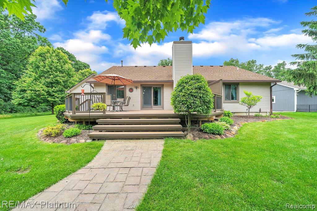 4089 West Maple Road Wixom, MI 48393 - Photo 33 of 46
