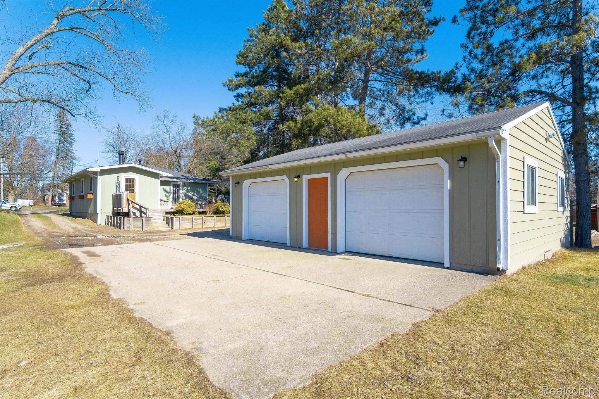6303 Silver Lake Road Linden, MI 48451 - Photo 15 of 19 Gallery Image 15