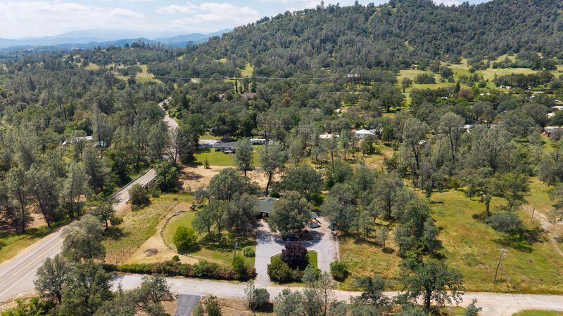 19860 Union School Road Redding, CA 96003 - Photo 31 of 32 drone mountain views