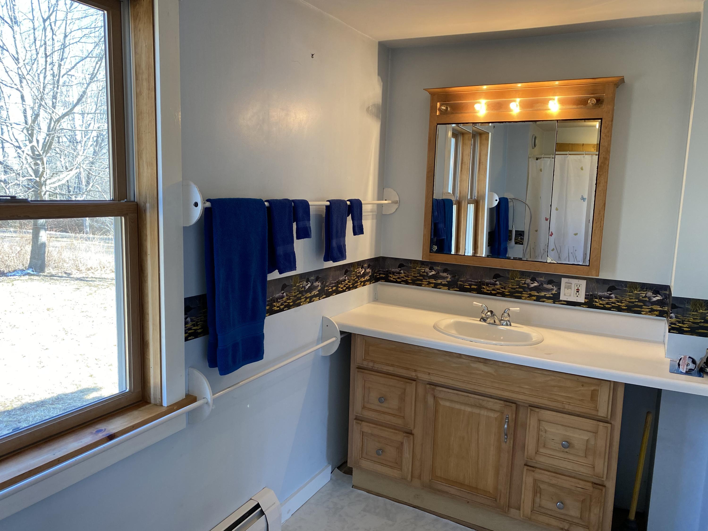 1326 Main Road Islesboro, ME 04848 - Photo 17 of 35 Bath