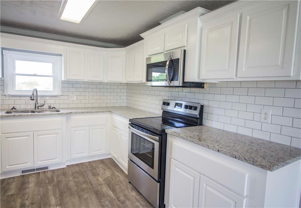 28063 Dunbar Road Atlanta, IN 46031 - Photo 3 of 38 Gallery Image 3