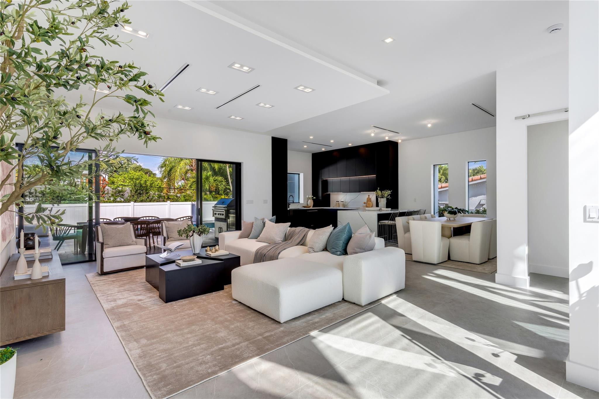 3205 Leigh Road Pompano Beach, FL 33062 - Photo 8 of 40 Photo 8
