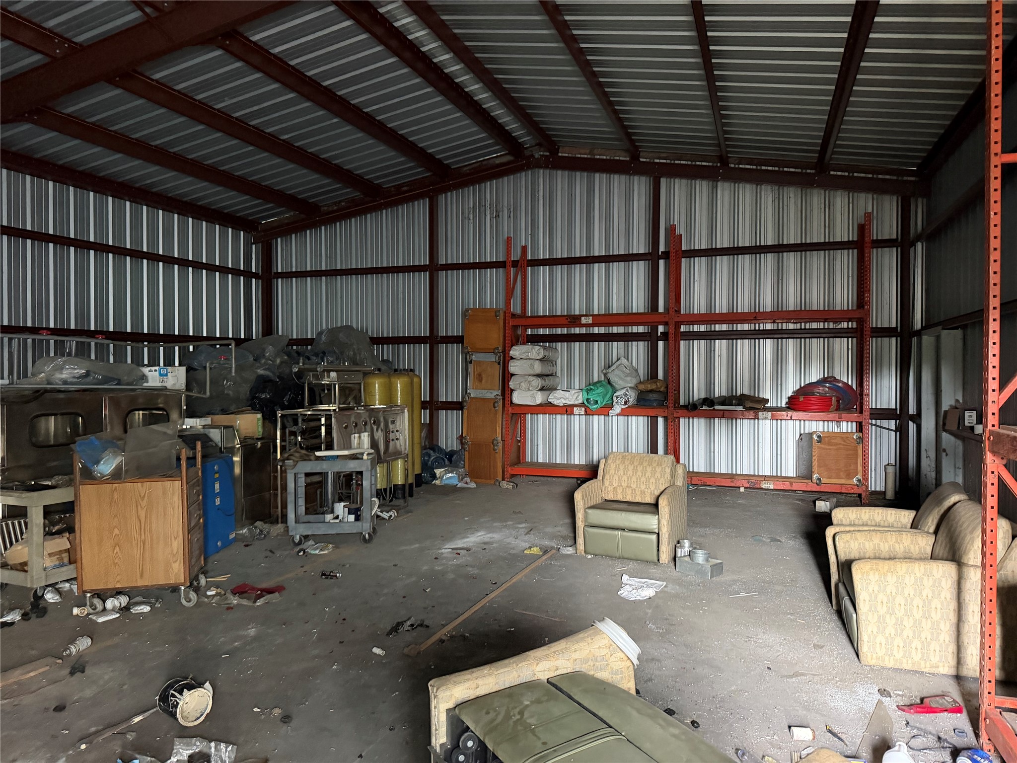 13326 Gin Road Kendleton, TX 77417 - Photo 4 of 9 a room with furniture