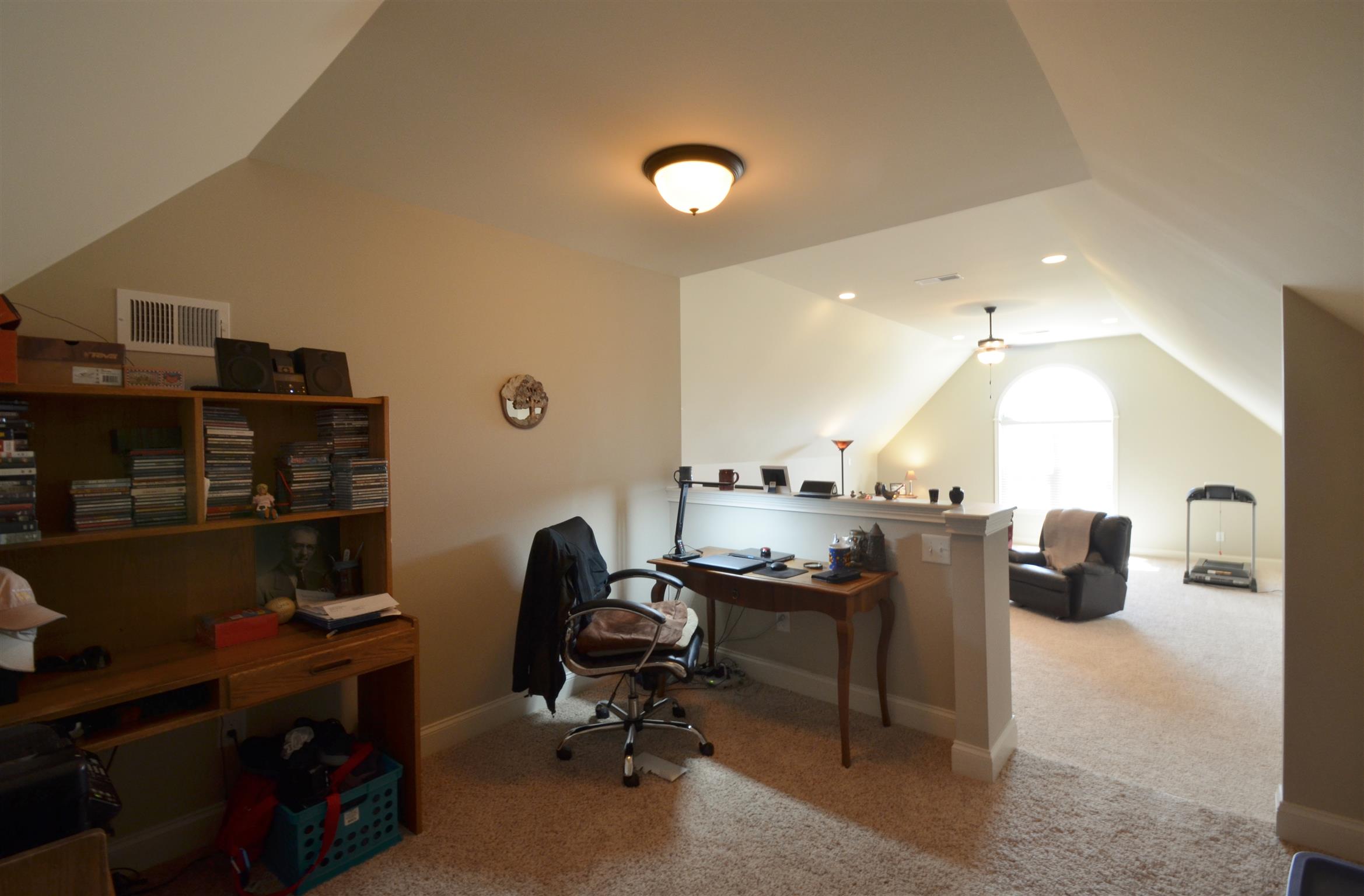 202 Monroe Way Lebanon, TN 37087 - Photo 19 of 26 Office/Study area right off of the Bonus Room